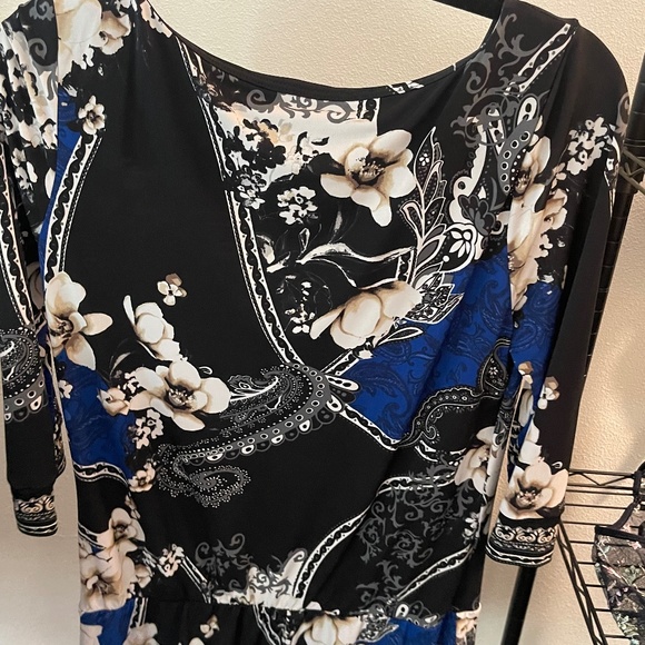 White House Black Market tunic - Picture 3 of 7